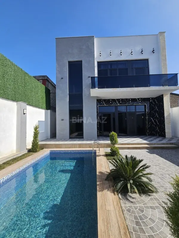 Satılır 4 otaqlı həyət evi 250 m²