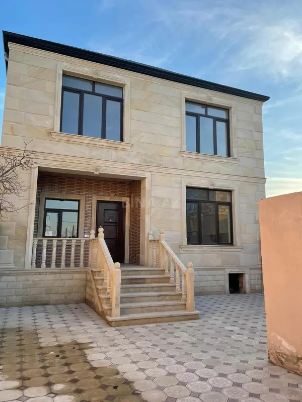 Satılır 4 otaqlı həyət evi 155 m²