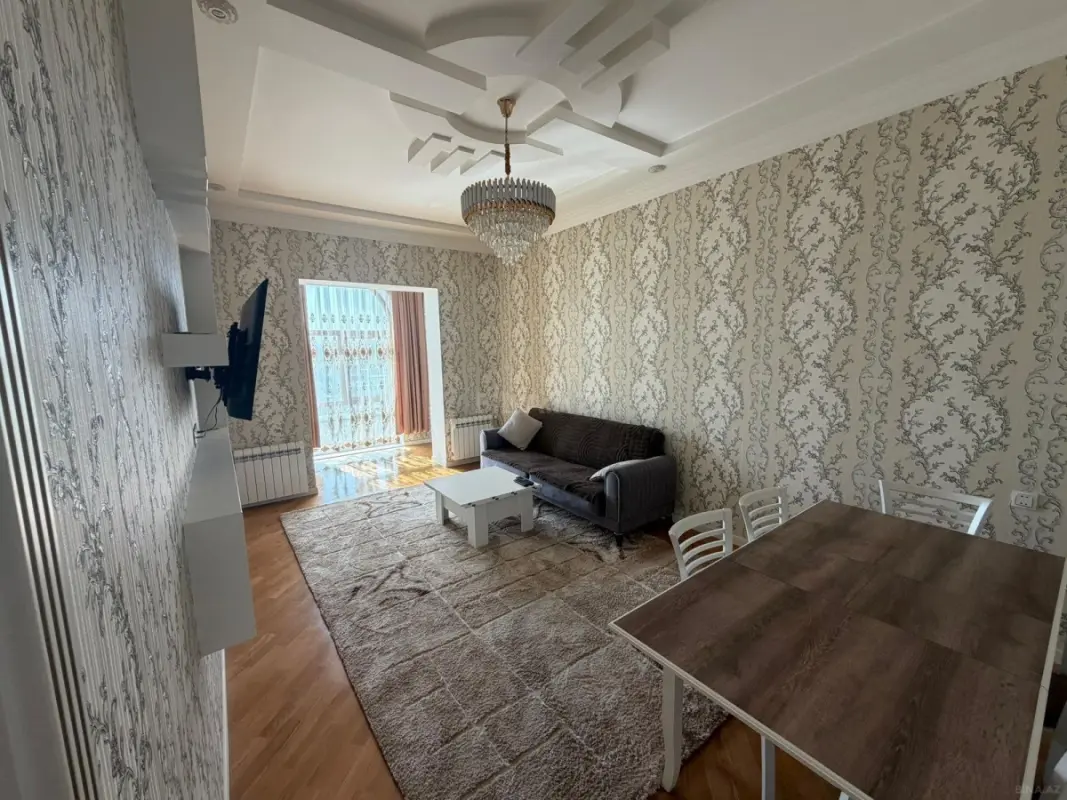 Kirayə verilir 2 otaqlı mənzil 96 m²
