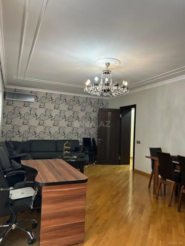 Satılır 4 otaqlı mənzil 100 m²