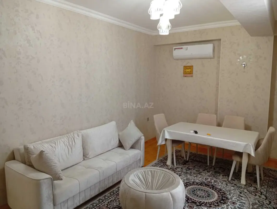 Kirayə verilir 2 otaqlı mənzil 80 m²