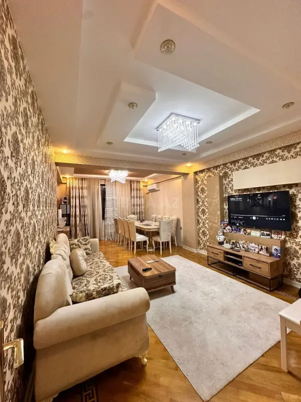 Satılır 3 otaqlı mənzil 125 m²