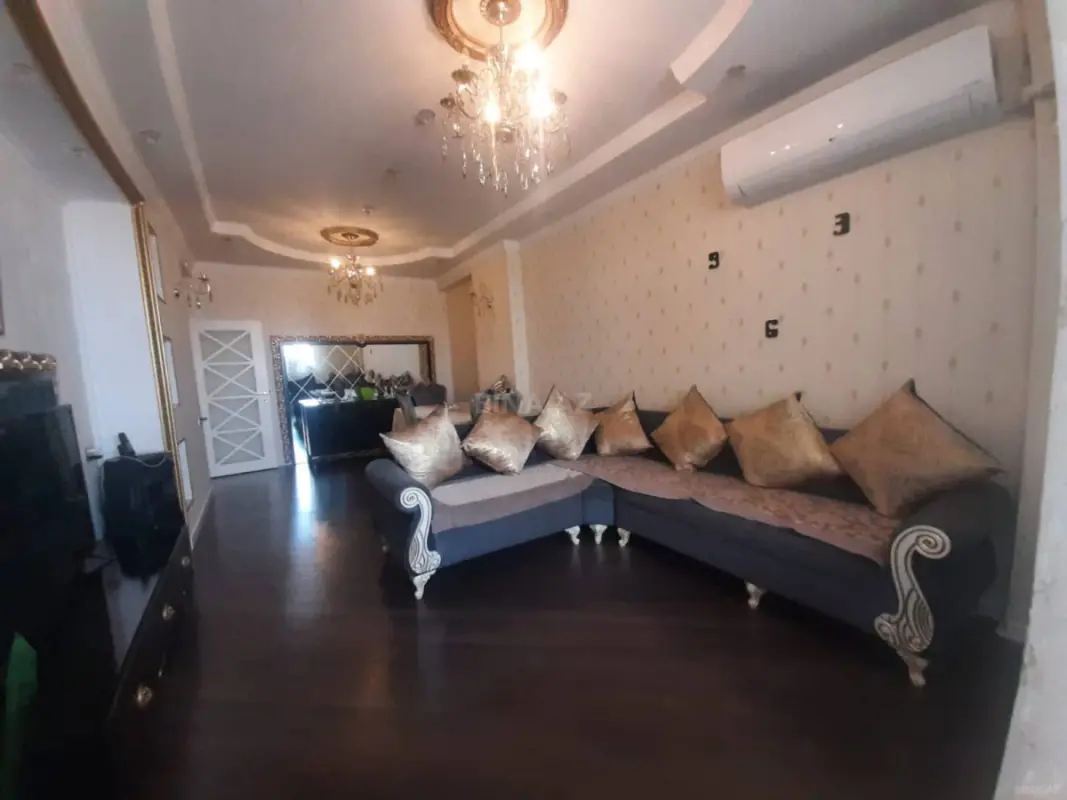 Satılır 3 otaqlı mənzil 120 m²