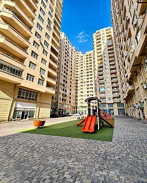 Satılır 3 otaqlı mənzil 140 m² — Bakı 3 otaq 140.00 m²