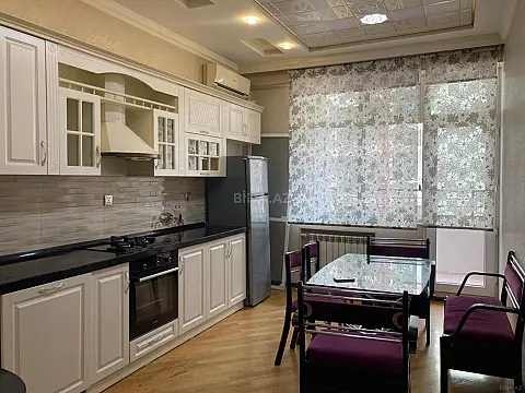 Kirayə verilir 4 otaqlı mənzil 164 m² — Bakı, Nərimanov 4 otaq 164.00 m²