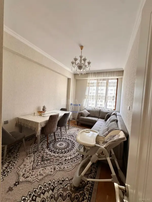 Kirayə verilir 2 otaqlı mənzil 80 m²