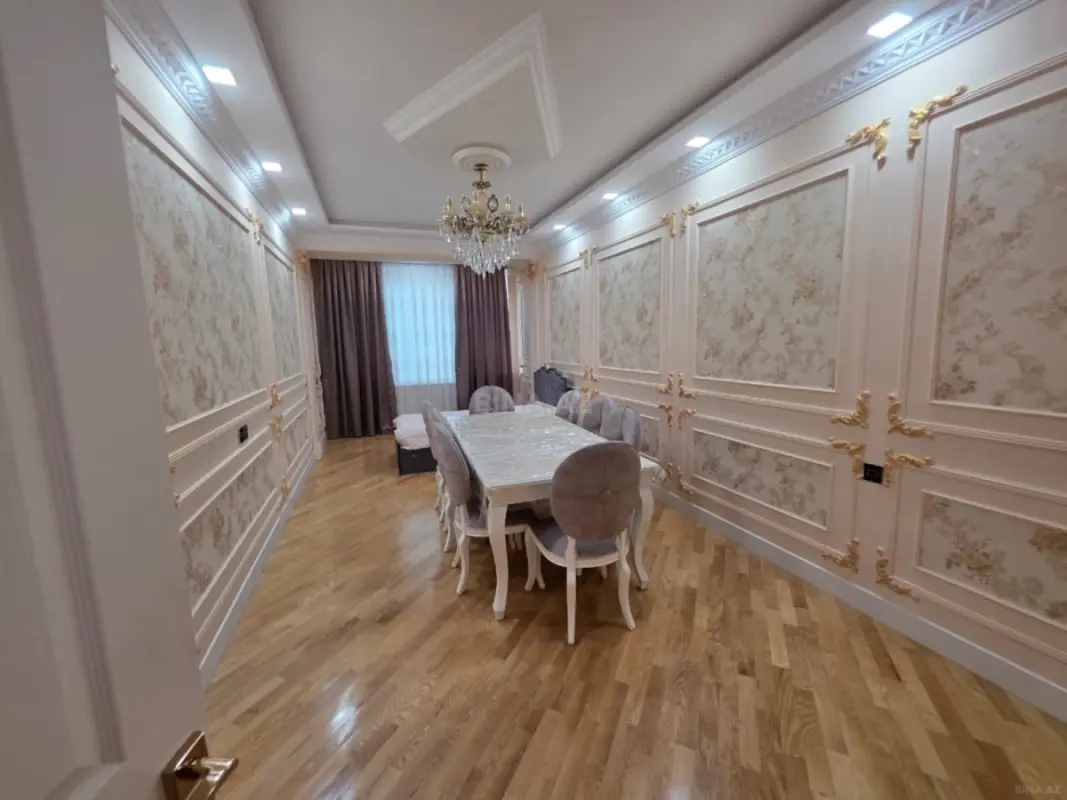 Kirayə verilir 4 otaqlı mənzil 138 m²