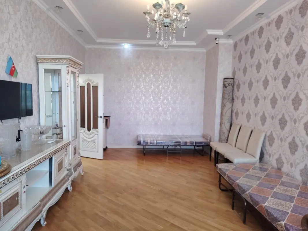 Kirayə verilir 2 otaqlı mənzil 75 m²