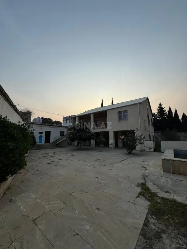 Satılır 7 otaqlı həyət evi 250 m²