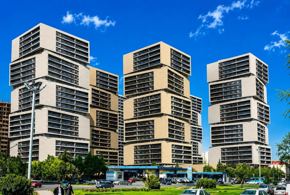 Satılır 3 otaqlı mənzil 107 m²