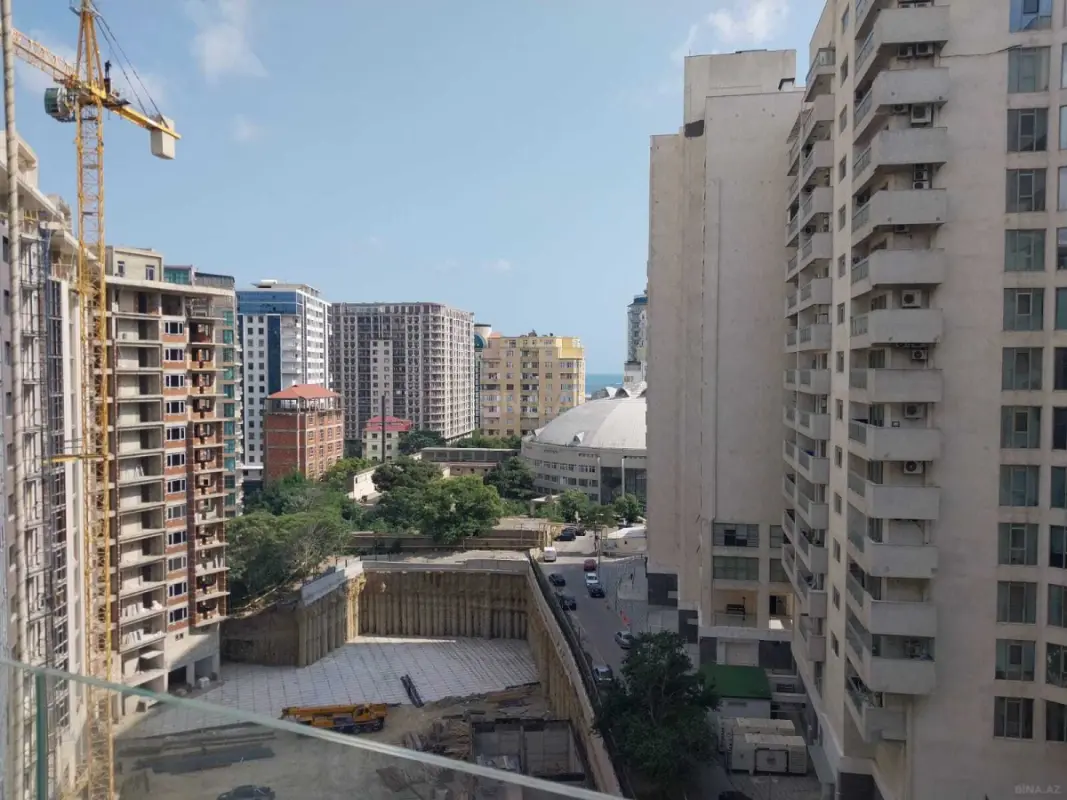 Satılır 1 otaqlı mənzil 61 m²