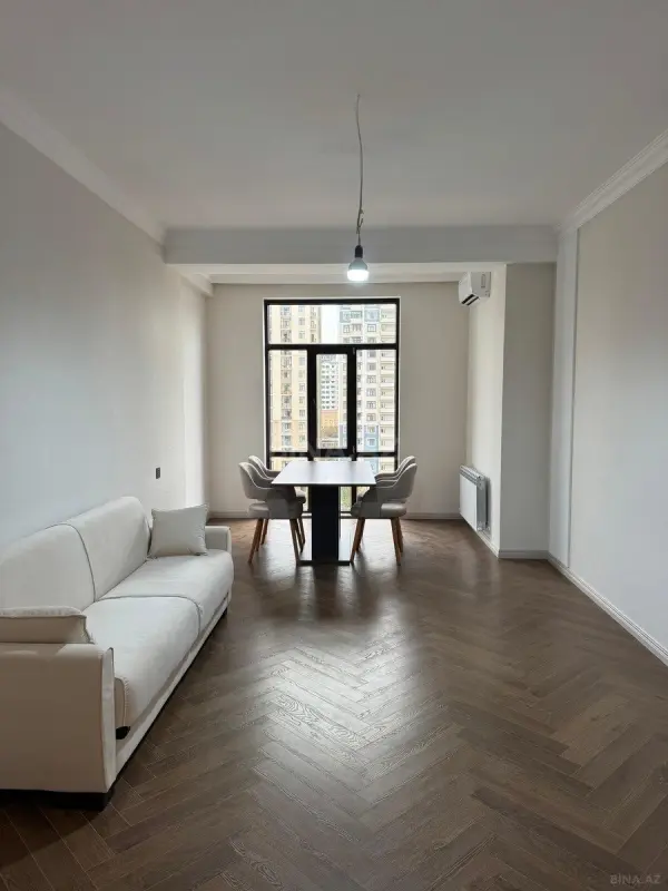 Kirayə verilir 2 otaqlı mənzil 85 m²