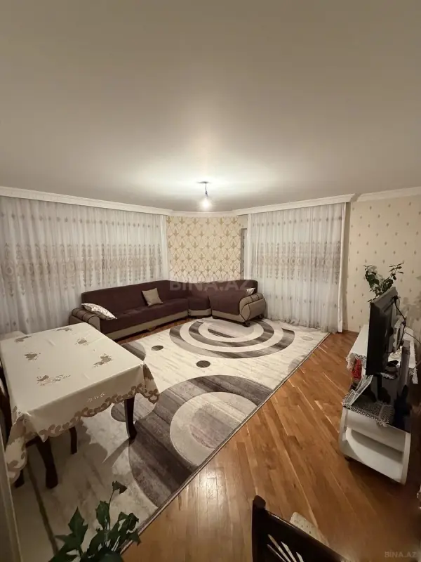 Satılır 2 otaqlı mənzil 106 m²