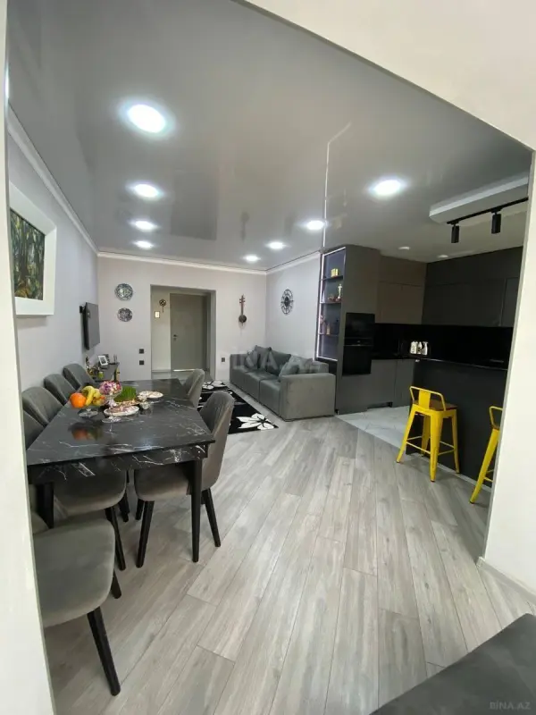 Satılır 3 otaqlı mənzil 98 m²