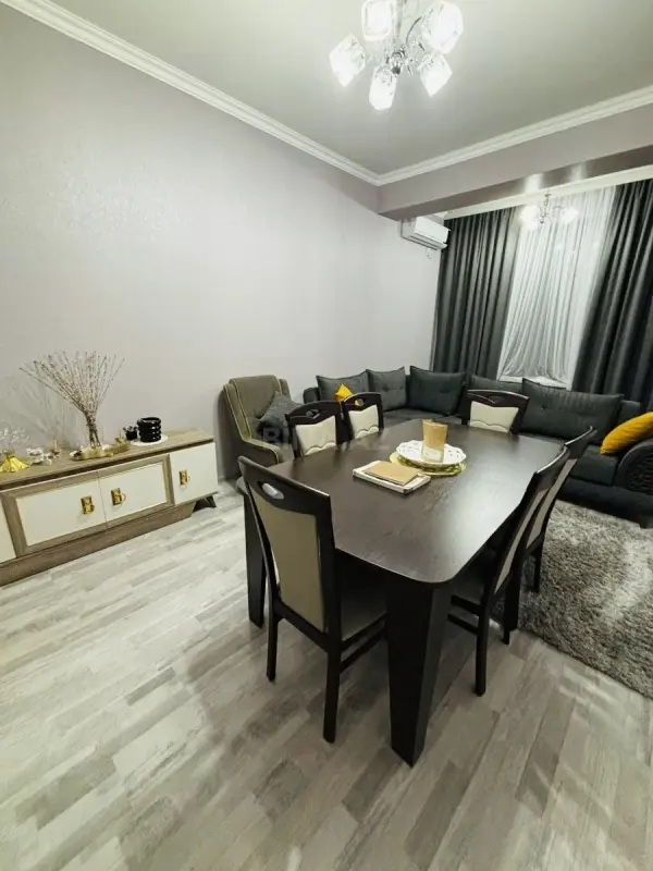 Satılır 4 otaqlı mənzil 110 m²