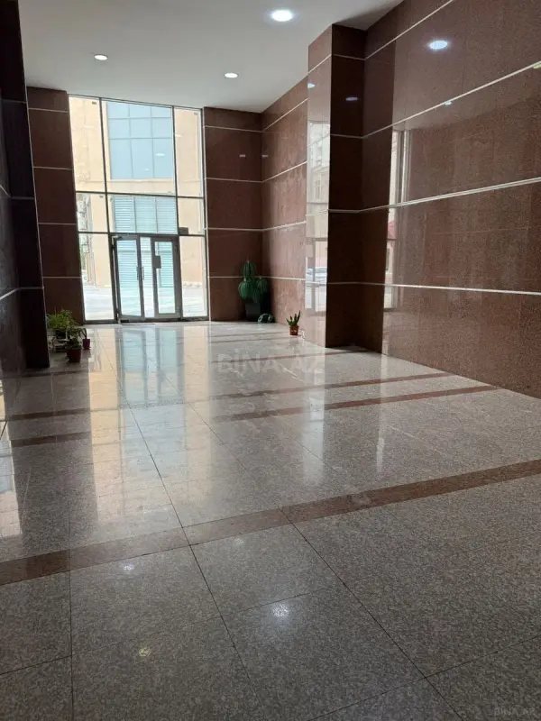 Satılır 2 otaqlı mənzil 87 m²