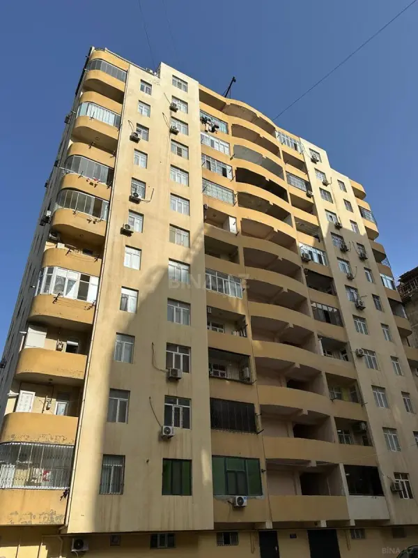 Satılır obyekt 300 m²