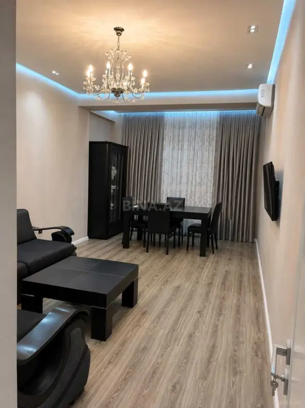 Kirayə verilir 2 otaqlı mənzil 90 m²