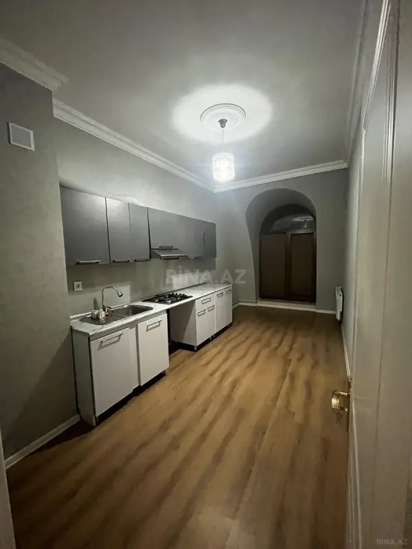 Satılır 2 otaqlı mənzil 82 m²