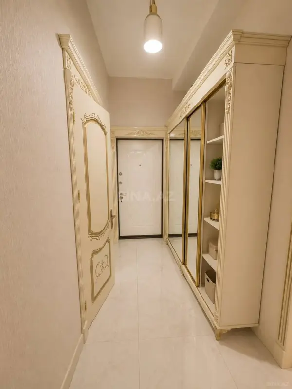 Kirayə verilir 2 otaqlı mənzil 74 m²