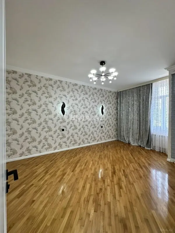 Satılır 3 otaqlı mənzil 103 m²