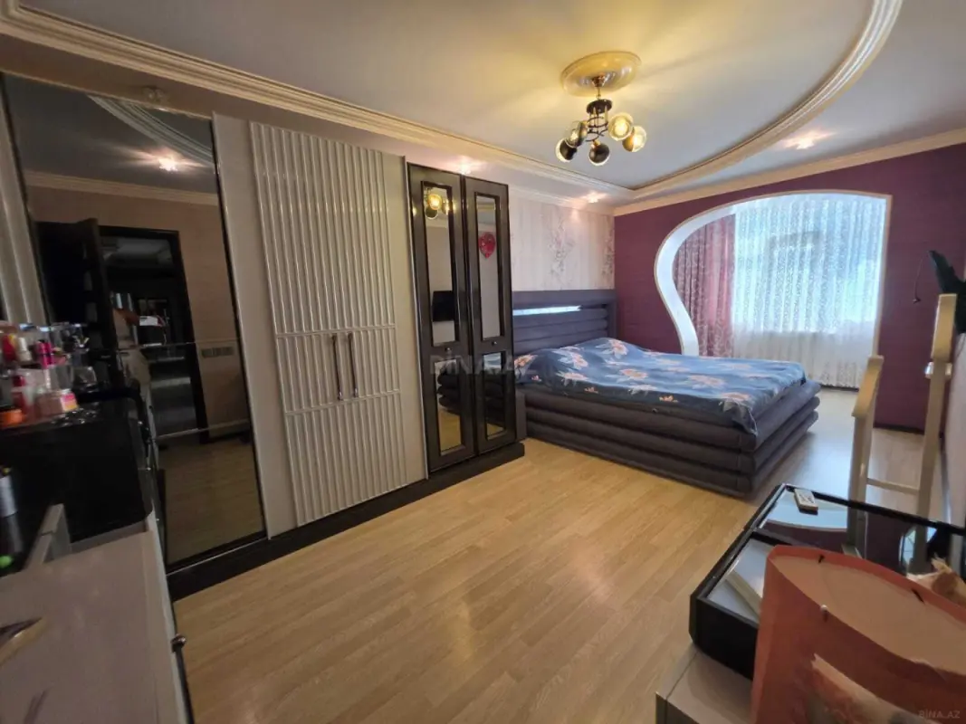 Satılır 5 otaqlı mənzil 110 m²