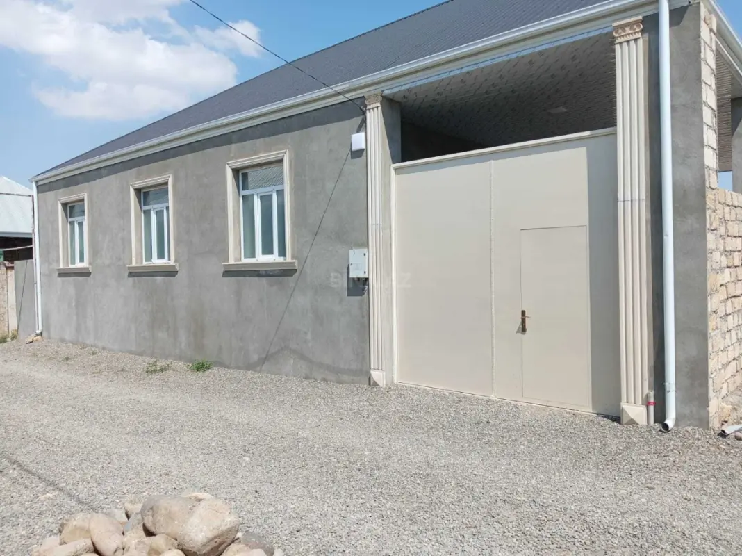 Satılır 4 otaqlı həyət evi 105 m²