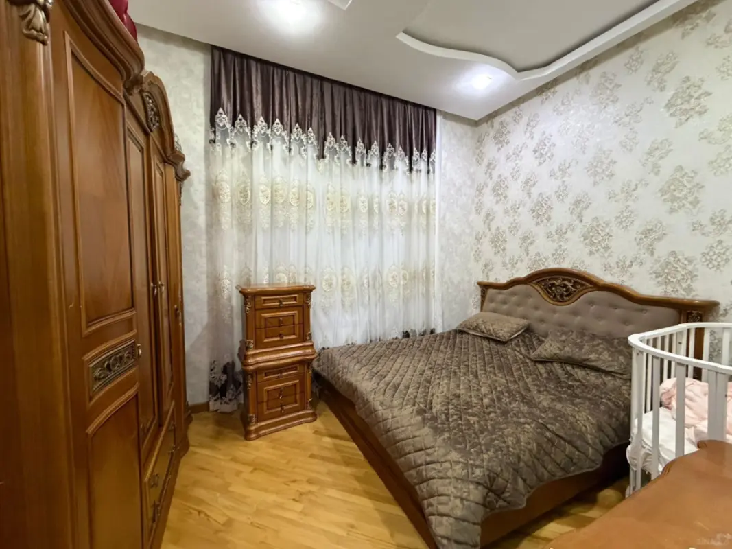 Satılır 4 otaqlı mənzil 88 m²