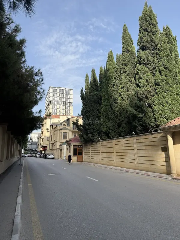 Satılır obyekt 134 m²