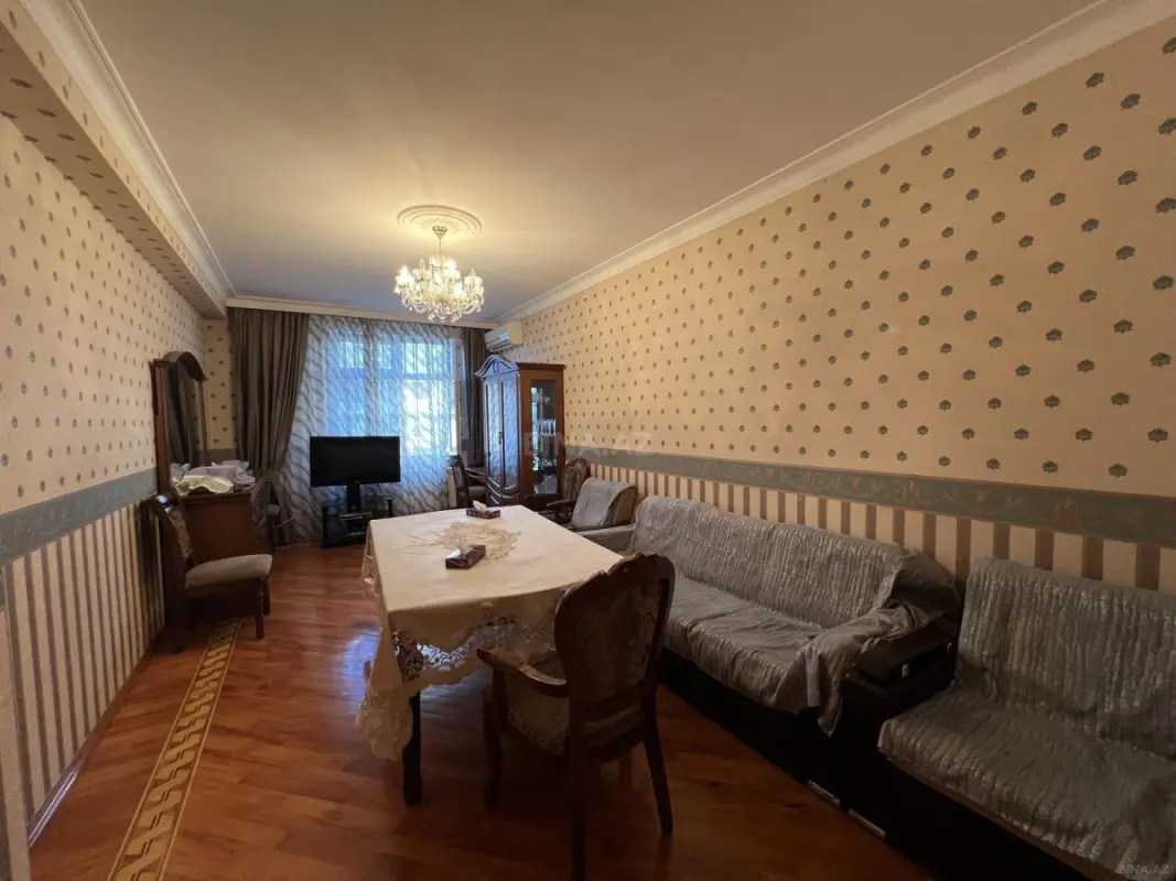 Satılır 3 otaqlı mənzil 114 m²