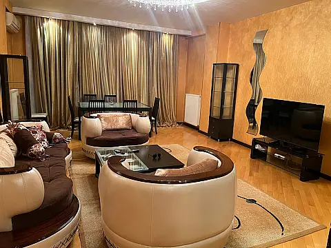 Kirayə verilir 4 otaqlı mənzil 140 m² — Bakı, Xətai 4 otaq 140.00 m²