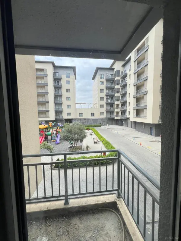 Satılır 2 otaqlı mənzil 73 m²