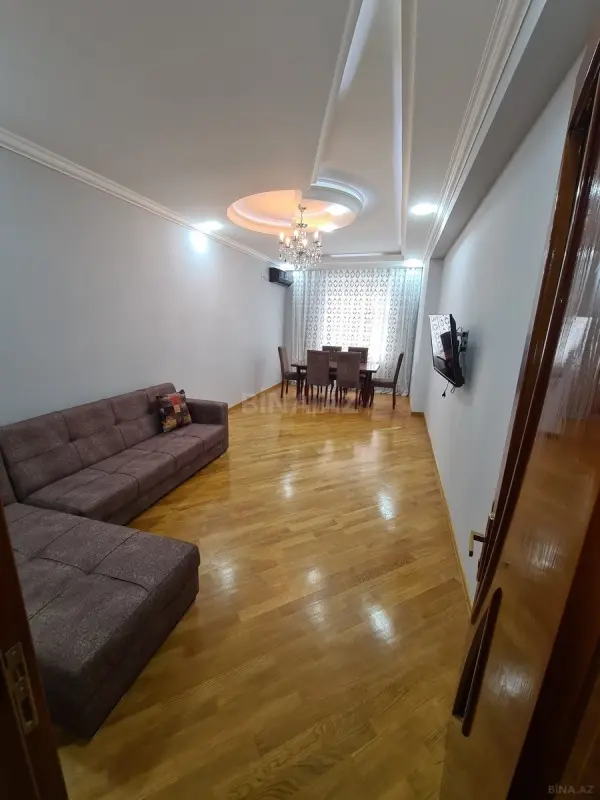 Kirayə verilir 2 otaqlı mənzil 90 m²