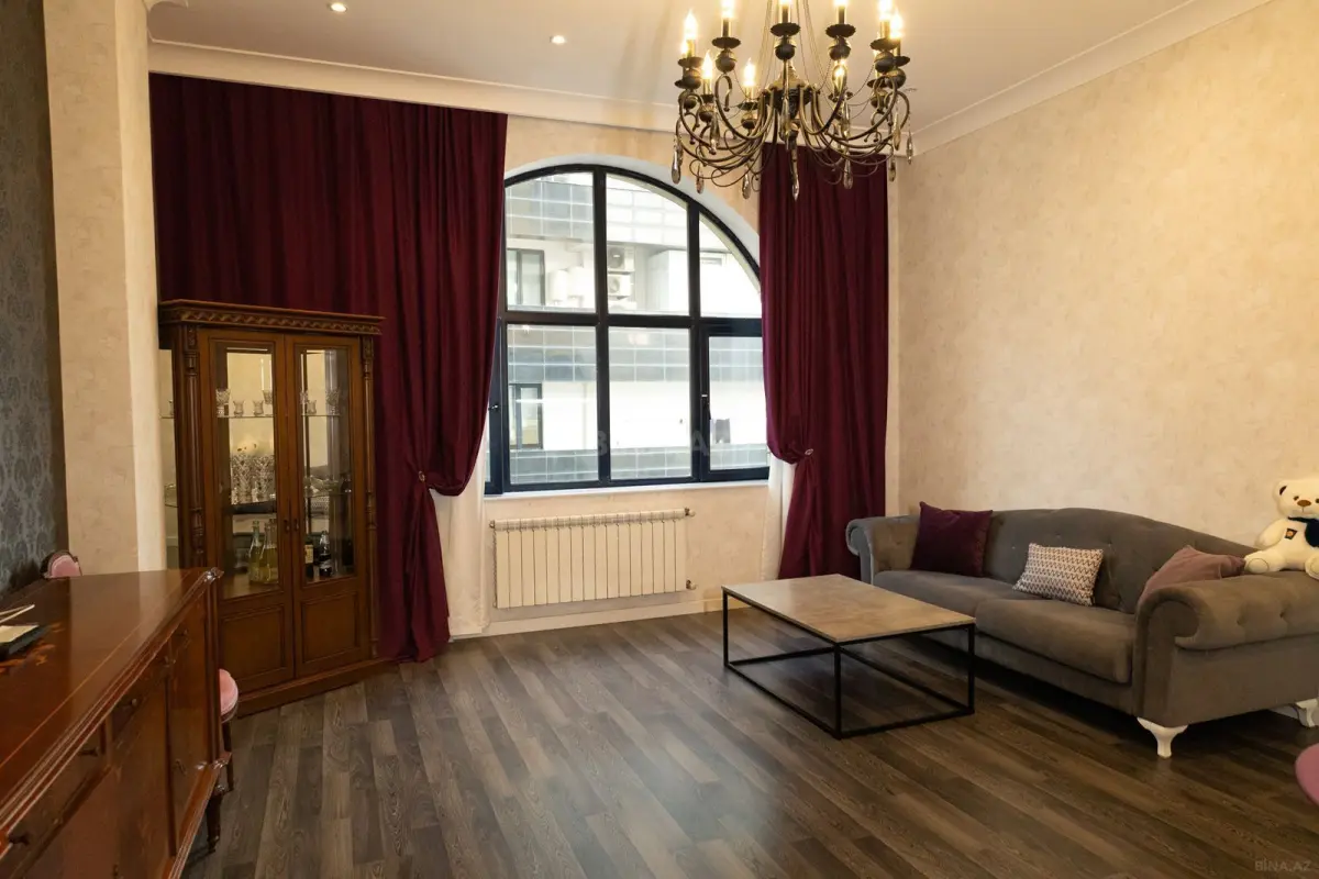 Kirayə verilir 2 otaqlı mənzil 90 m²