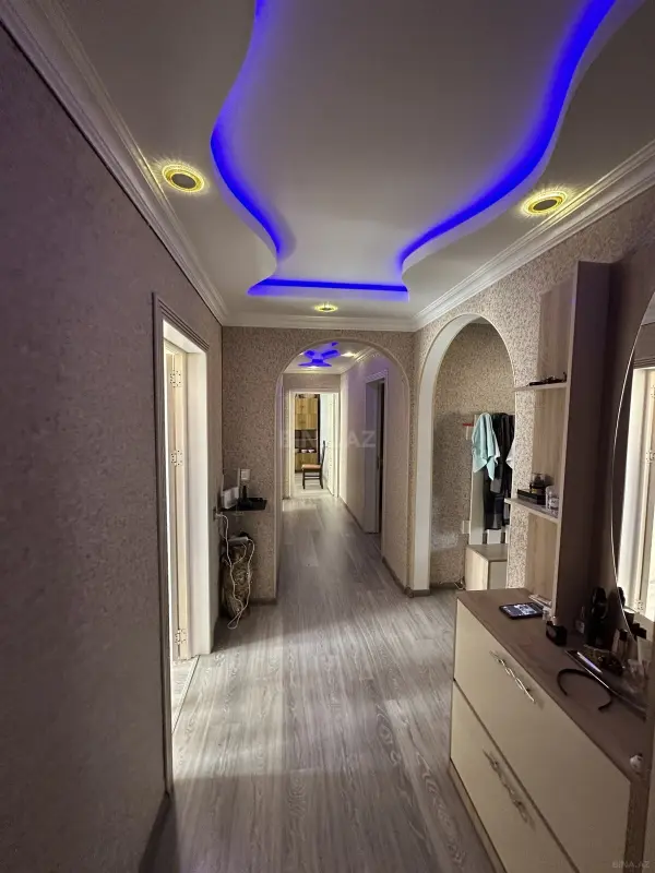 Satılır 4 otaqlı mənzil 95 m²