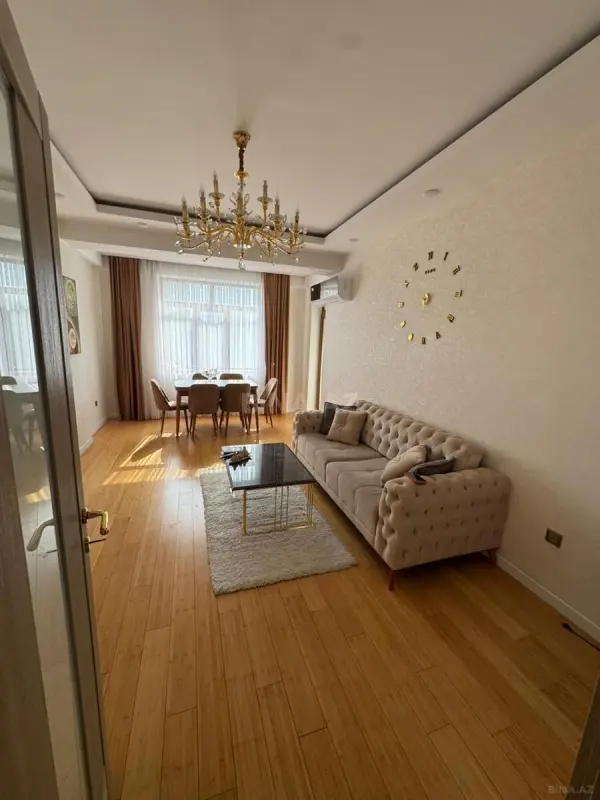 Kirayə verilir 2 otaqlı mənzil 100 m²