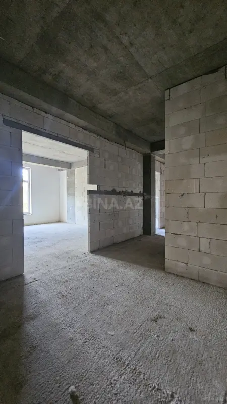 Satılır 3 otaqlı mənzil 145 m²