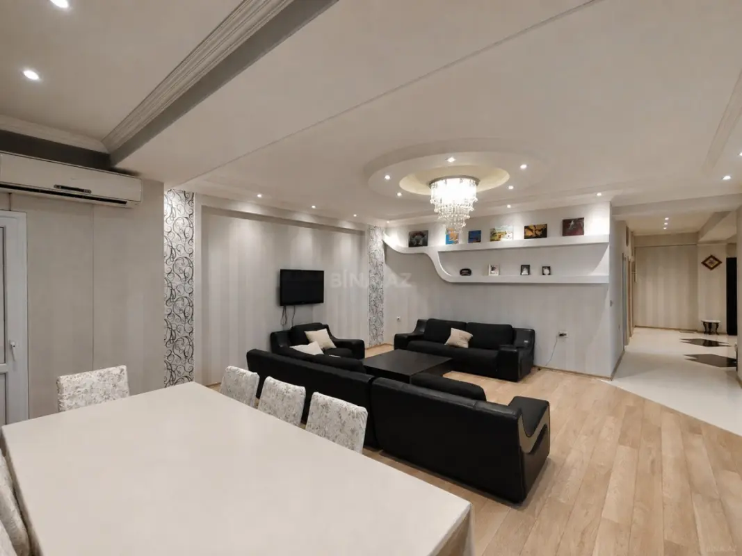 Satılır 3 otaqlı mənzil 124 m²
