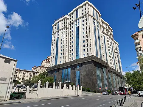 Kirayə verilir 4 otaqlı mənzil 175 m² — Bakı, Nizami 4 otaq 175.00 m²