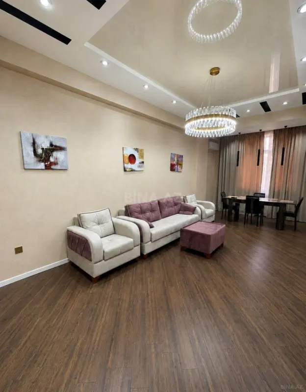 Satılır 3 otaqlı mənzil 129 m²