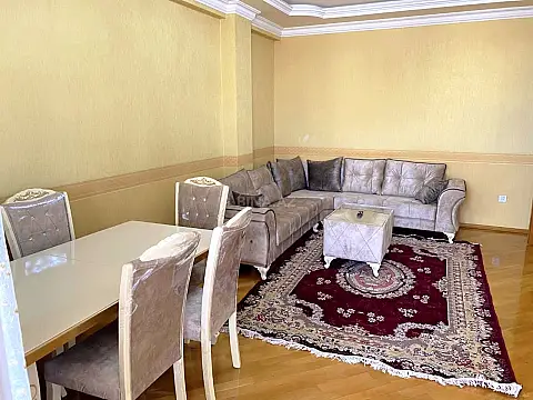 Satılır 3 otaqlı mənzil 146 m² — Bakı, Memar Əcəmi yanı 3 otaq 146.00 m²