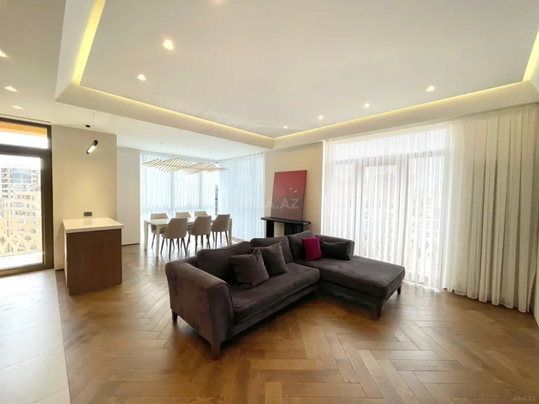 Satılır 3 otaqlı mənzil 113 m²