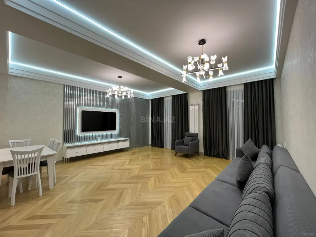 Satılır 3 otaqlı mənzil 170 m²