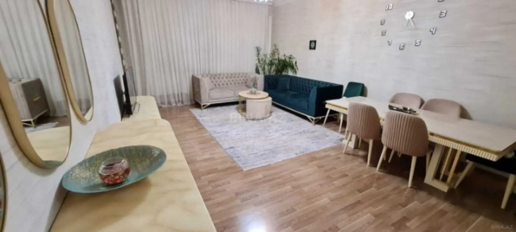 Satılır 3 otaqlı mənzil 136 m²
