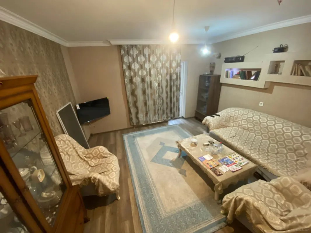 Satılır 5 otaqlı mənzil 100 m²