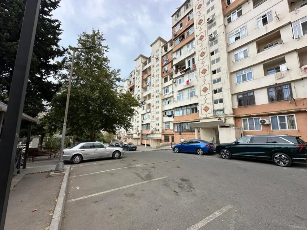 Satılır 3 otaqlı mənzil 74 m²