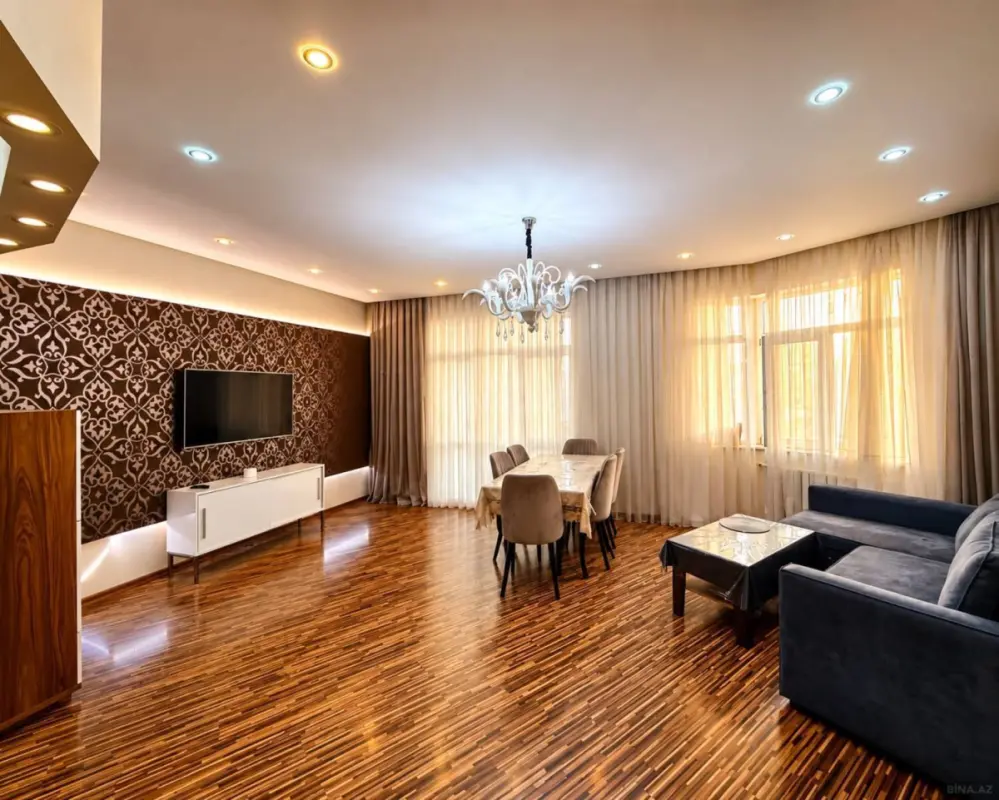 Satılır 3 otaqlı mənzil 117 m²