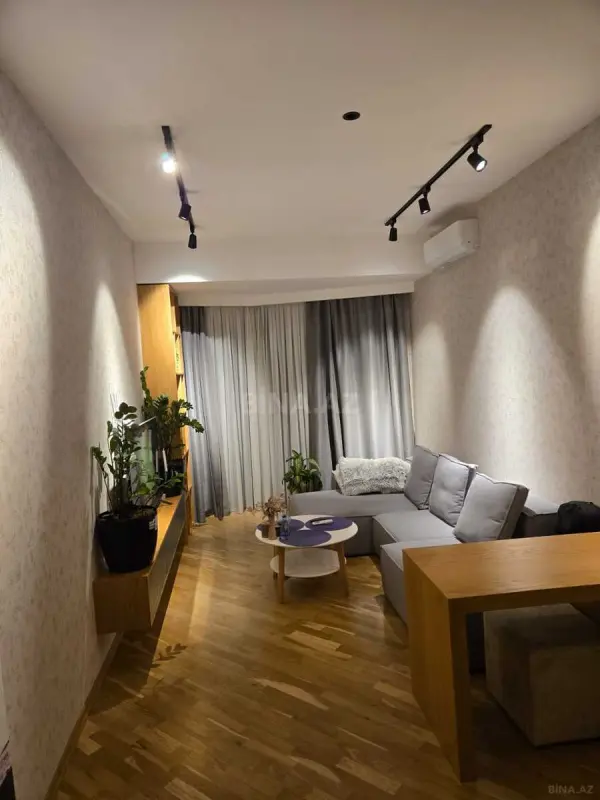 Kirayə verilir 2 otaqlı mənzil 75 m²