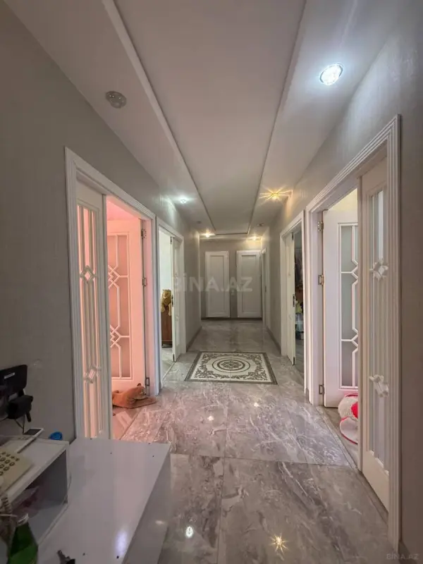 Satılır 5 otaqlı mənzil 110 m²