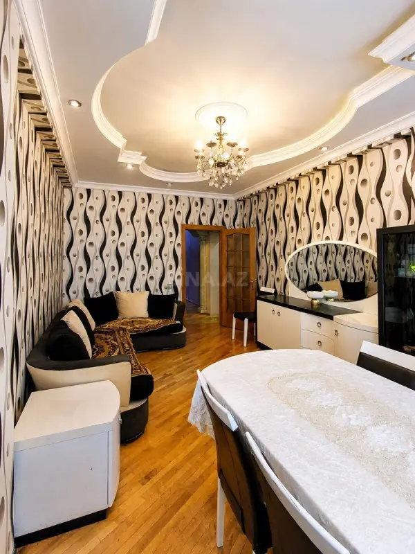 Satılır 2 otaqlı mənzil 78 m²
